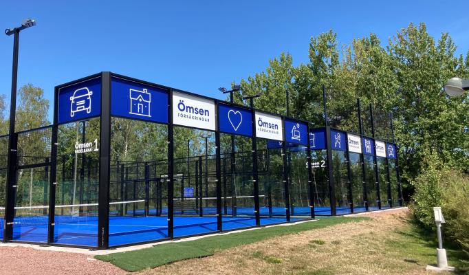 MLKs padelbana vid Bollhalla i Mariehamn Bollhallas padelbana